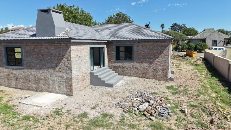 3 Bedroom Property for Sale in Albertinia Western Cape